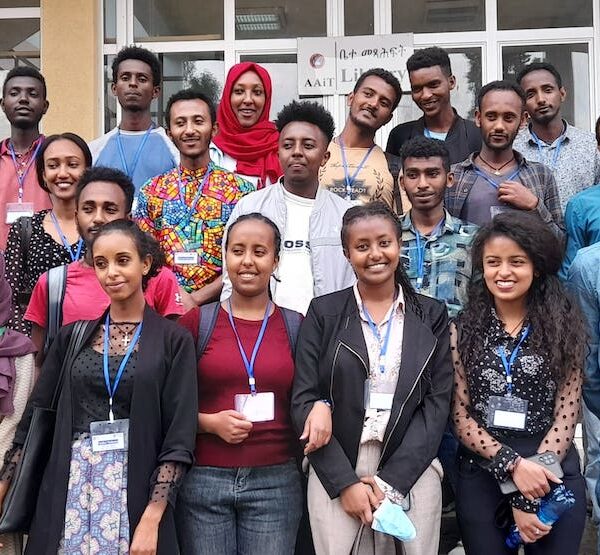 Améliorer les compétences des jeunes pour faire progresser l’économie numérique en Éthiopie Thumbnail