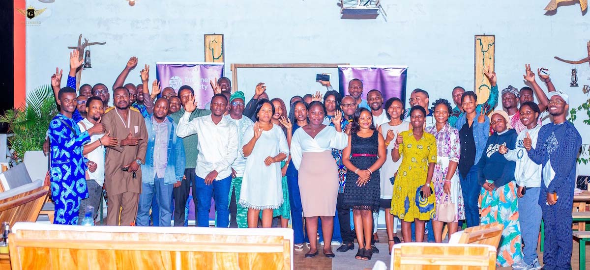 Nuestra comunidad en acción — Julio Thumbnail