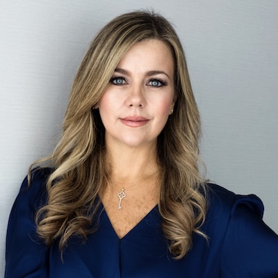 a headshot of Elaine Ford