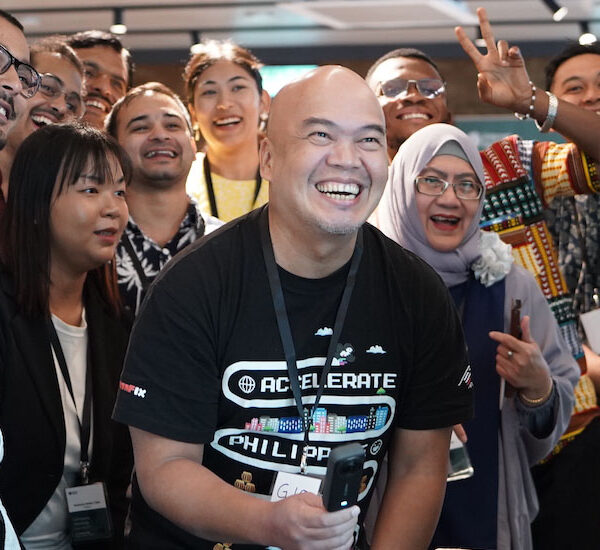 Cultivating Future Internet Advocates and Leaders: The Internet Society Community Advocacy Fellowship Thumbnail