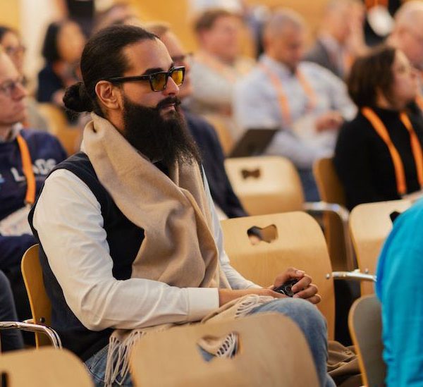 How One Alum Helped Build a Community of Internet Leaders Thumbnail
